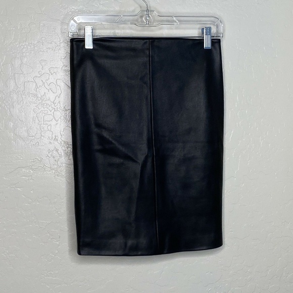 Allsaints Axel Faux Leather Skirt With Zipper - Picture 3 of 6